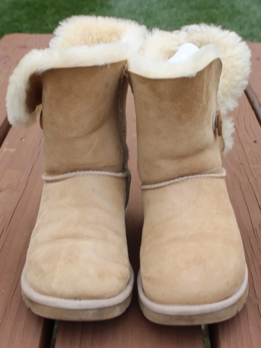 UGG Bailey Button Boots Women's Sz 9